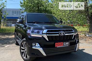 Позашляховик / Кросовер Toyota Land Cruiser 2017 в Києві