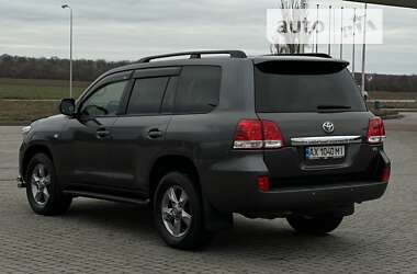 Позашляховик / Кросовер Toyota Land Cruiser 2008 в Дніпрі