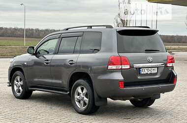 Позашляховик / Кросовер Toyota Land Cruiser 2008 в Дніпрі