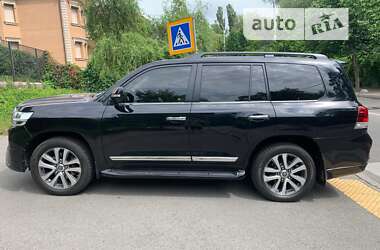 Внедорожник / Кроссовер Toyota Land Cruiser 2018 в Киеве