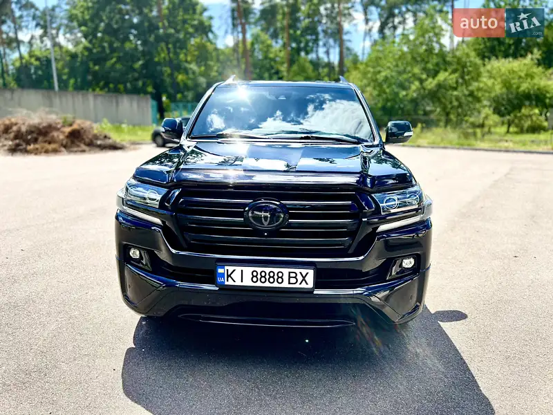 Внедорожник / Кроссовер Toyota Land Cruiser 2016 в 