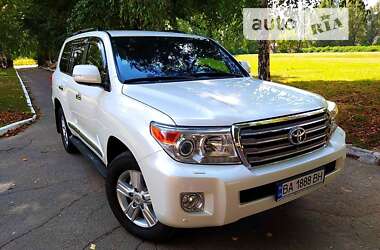 Внедорожник / Кроссовер Toyota Land Cruiser 2013 в Александрие