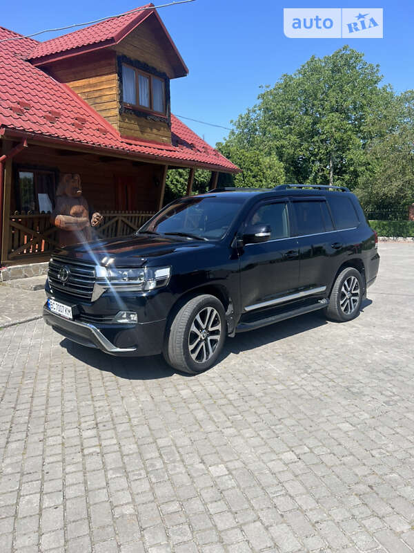 Внедорожник / Кроссовер Toyota Land Cruiser 2017 в Жидачове