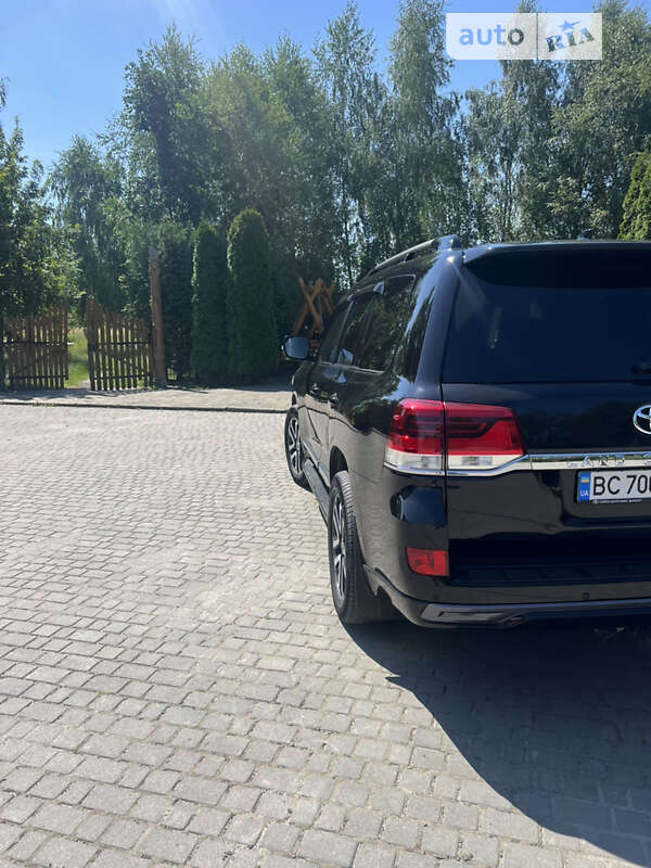 Внедорожник / Кроссовер Toyota Land Cruiser 2017 в Жидачове