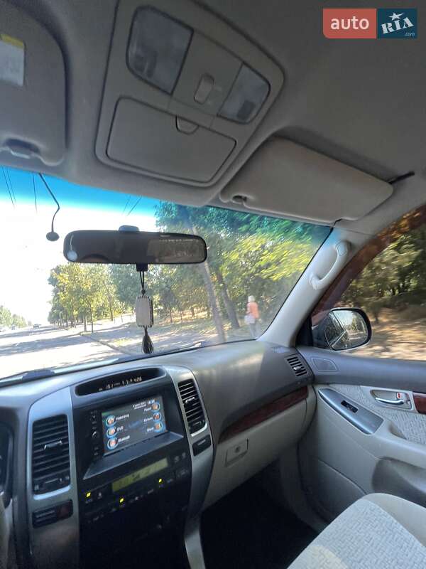 Позашляховик / Кросовер Toyota Land Cruiser 2006 в Кривому Розі