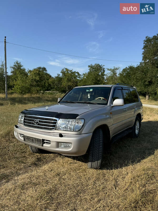 Внедорожник / Кроссовер Toyota Land Cruiser 2001 в Кропивницком