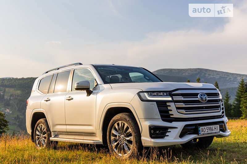 Внедорожник / Кроссовер Toyota Land Cruiser 2021 в Полянице