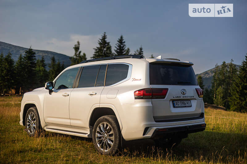 Внедорожник / Кроссовер Toyota Land Cruiser 2021 в Полянице