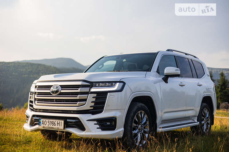 Внедорожник / Кроссовер Toyota Land Cruiser 2021 в Полянице