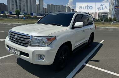 Позашляховик / Кросовер Toyota Land Cruiser 2013 в Києві