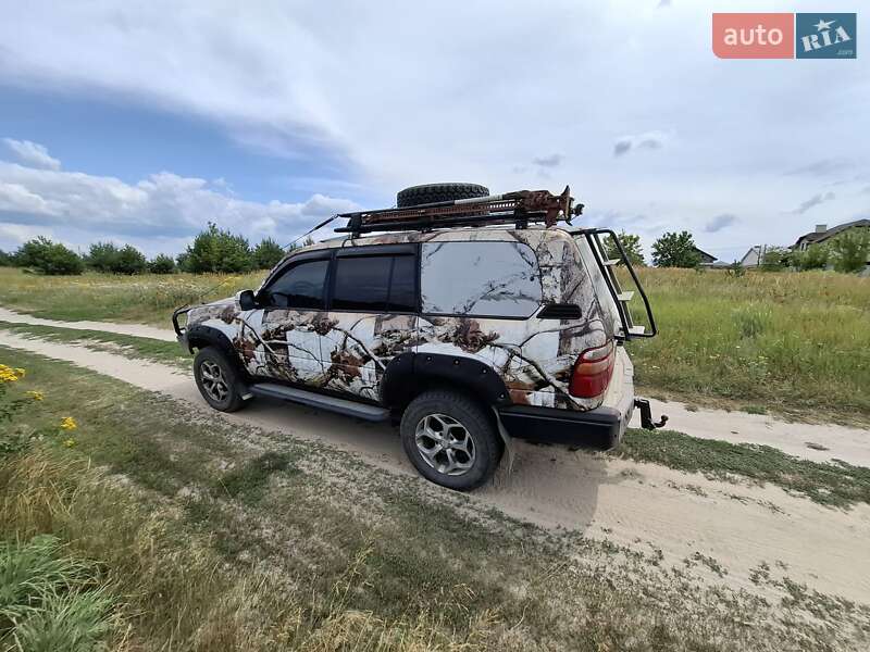 Внедорожник / Кроссовер Toyota Land Cruiser 2000 в Киеве