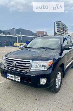 Внедорожник / Кроссовер Toyota Land Cruiser 2014 в Киеве