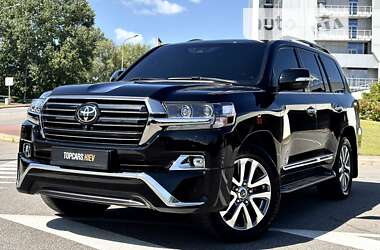 Внедорожник / Кроссовер Toyota Land Cruiser 2017 в Киеве