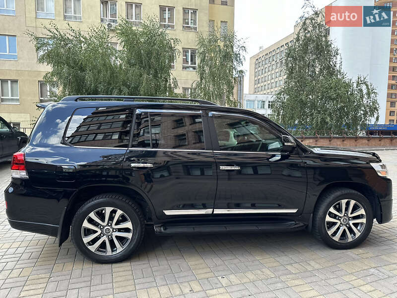Внедорожник / Кроссовер Toyota Land Cruiser 2016 в Киеве