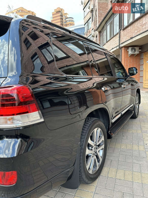 Внедорожник / Кроссовер Toyota Land Cruiser 2016 в Киеве