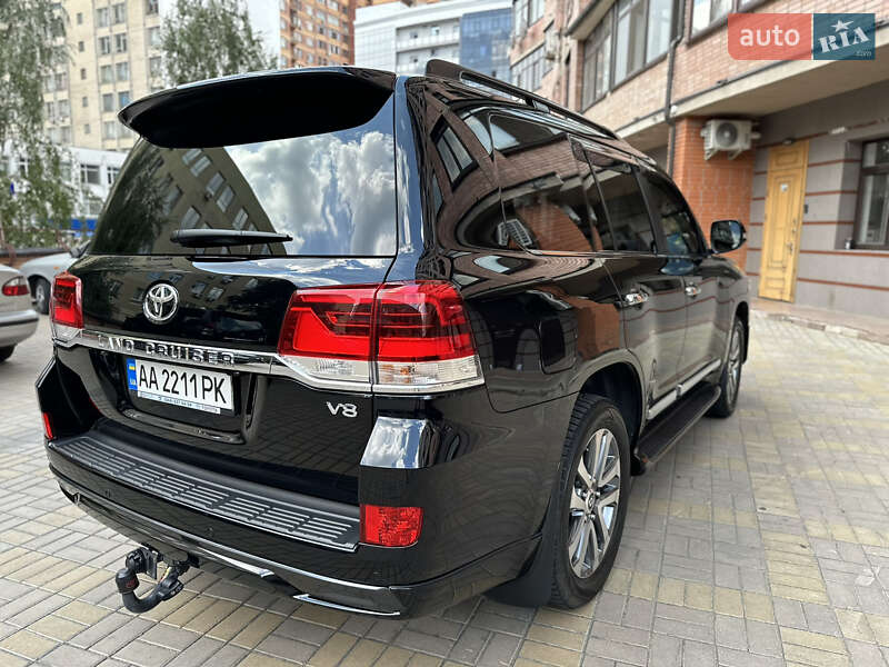 Внедорожник / Кроссовер Toyota Land Cruiser 2016 в Киеве