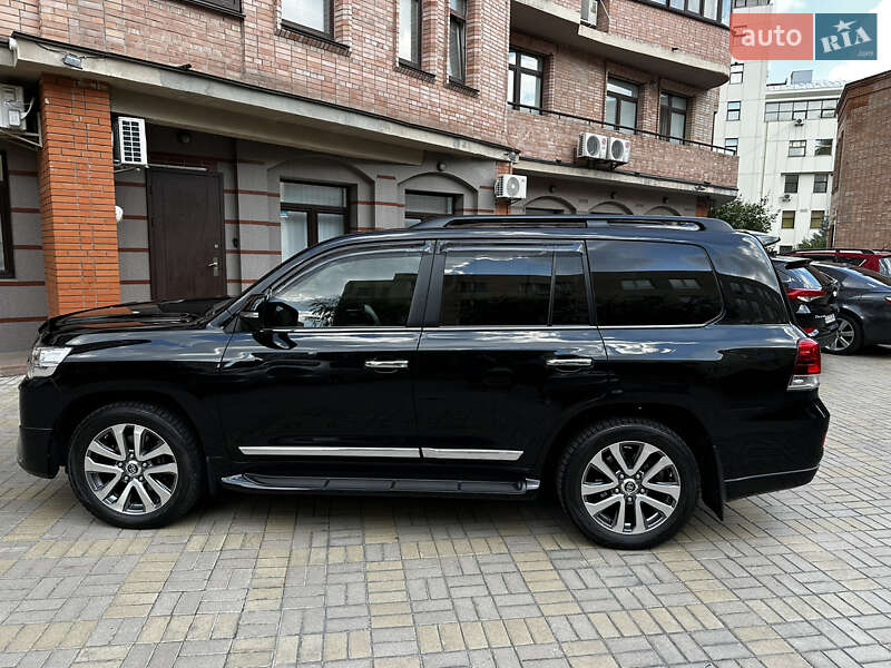 Внедорожник / Кроссовер Toyota Land Cruiser 2016 в Киеве