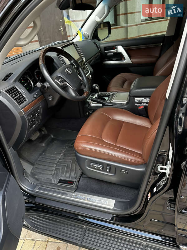 Внедорожник / Кроссовер Toyota Land Cruiser 2016 в Киеве