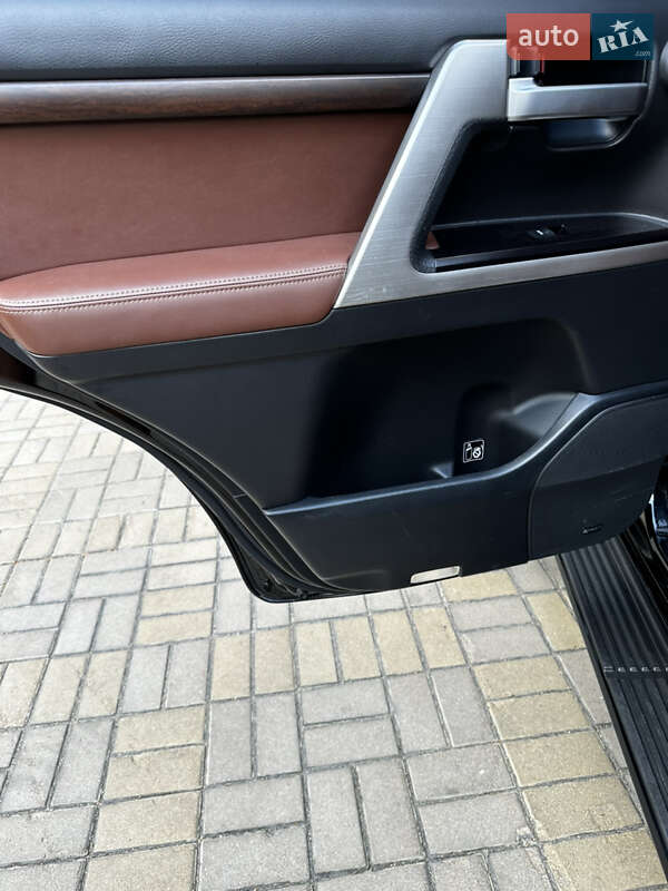 Внедорожник / Кроссовер Toyota Land Cruiser 2016 в Киеве