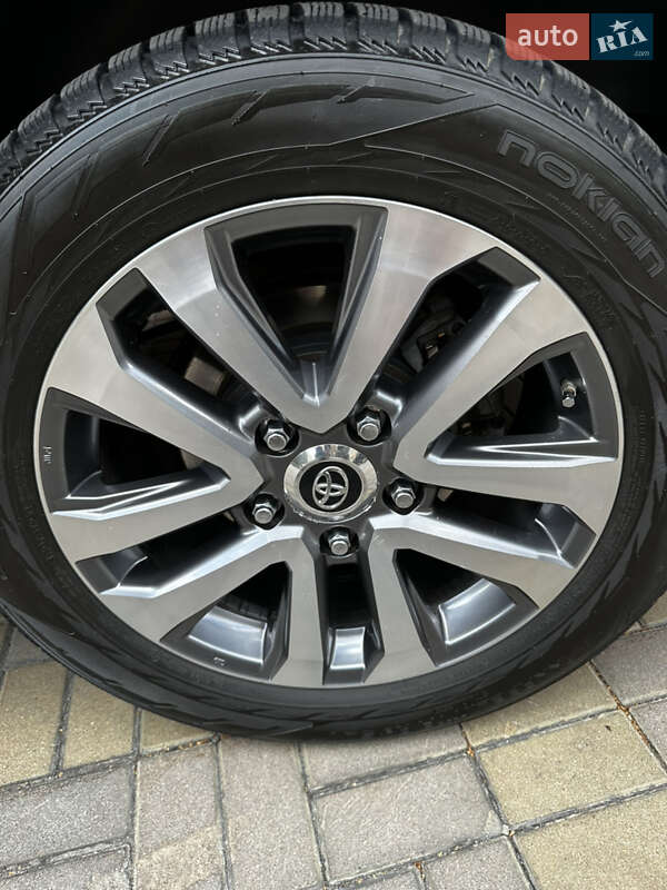 Внедорожник / Кроссовер Toyota Land Cruiser 2016 в Киеве