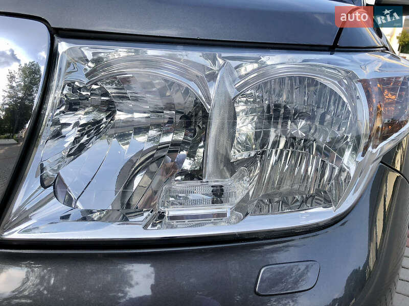 Внедорожник / Кроссовер Toyota Land Cruiser 2008 в Остроге фото 12 Внедорожник / Кроссовер Toyota Land Cruiser 2008 в Остроге