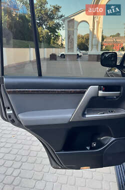 Внедорожник / Кроссовер Toyota Land Cruiser 2008 в Остроге
