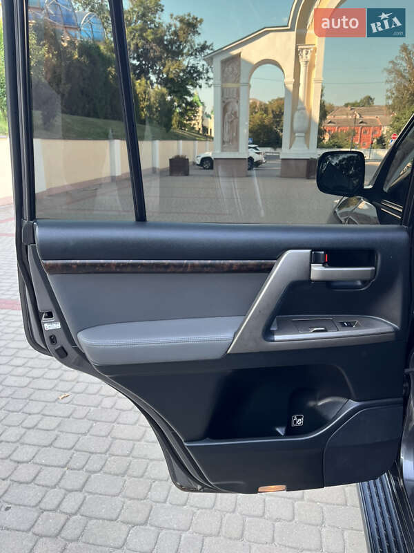 Внедорожник / Кроссовер Toyota Land Cruiser 2008 в Остроге фото 29 Внедорожник / Кроссовер Toyota Land Cruiser 2008 в Остроге