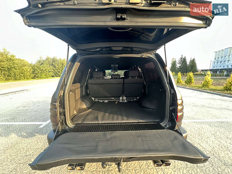 Внедорожник / Кроссовер Toyota Land Cruiser 2004 в Львове