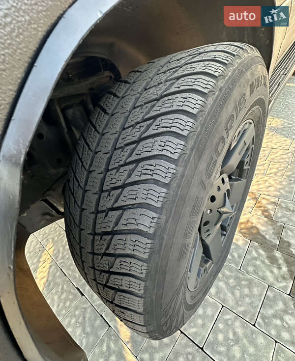 Внедорожник / Кроссовер Toyota Land Cruiser 2004 в Львове