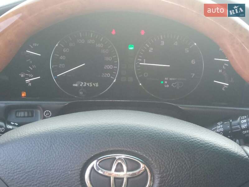 Позашляховик / Кросовер Toyota Land Cruiser 2002 в Вишгороді