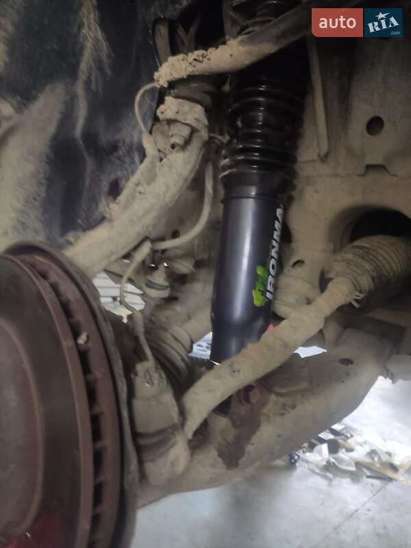 Внедорожник / Кроссовер Toyota Land Cruiser 2001 в Микуличине