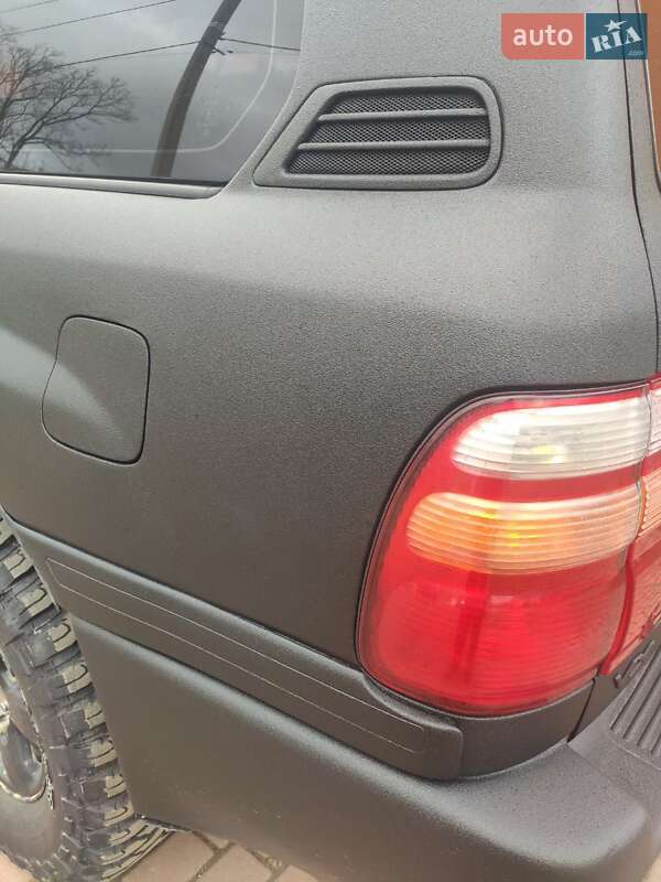 Внедорожник / Кроссовер Toyota Land Cruiser 2001 в Микуличине