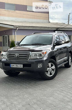 Позашляховик / Кросовер Toyota Land Cruiser 2013 в Радомишлі