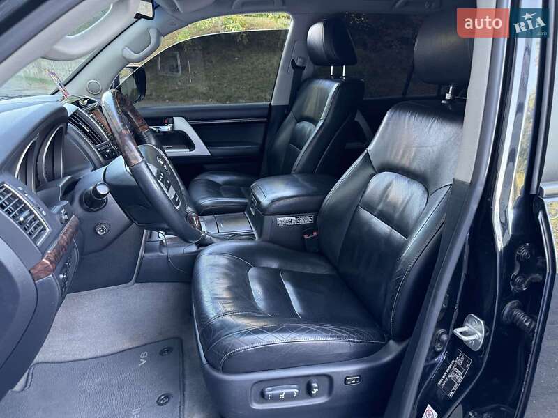 Позашляховик / Кросовер Toyota Land Cruiser 2013 в Львові