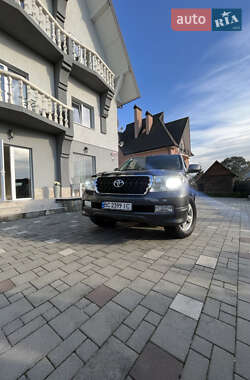 Внедорожник / Кроссовер Toyota Land Cruiser 2011 в Сходнице