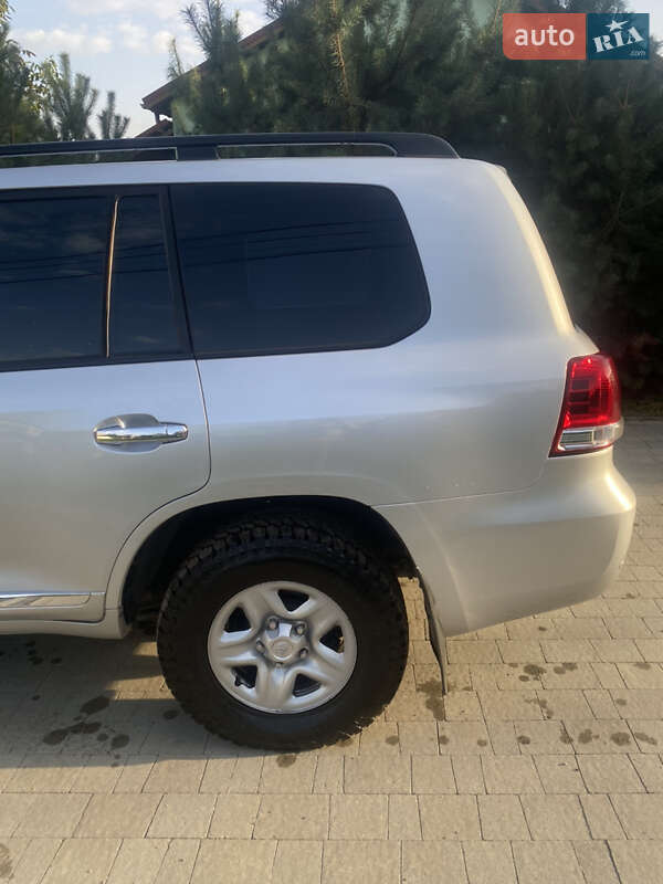 Внедорожник / Кроссовер Toyota Land Cruiser 2011 в Львове