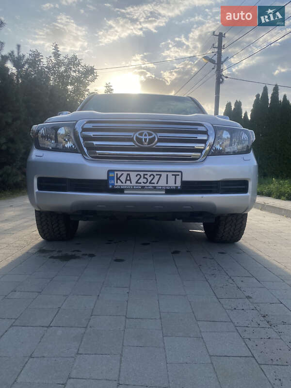 Внедорожник / Кроссовер Toyota Land Cruiser 2011 в Львове