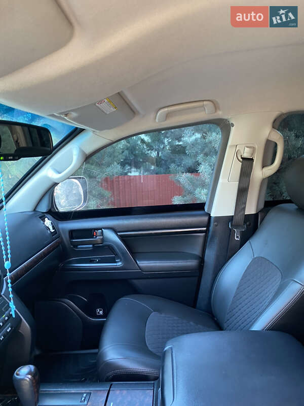 Внедорожник / Кроссовер Toyota Land Cruiser 2011 в Львове