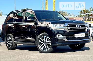 Внедорожник / Кроссовер Toyota Land Cruiser 2019 в Киеве