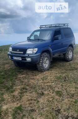 Внедорожник / Кроссовер Toyota Land Cruiser 2001 в Сваляве