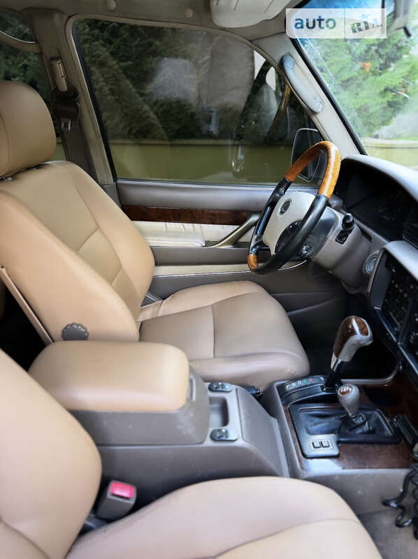 Позашляховик / Кросовер Toyota Land Cruiser 1997 в Лазещині