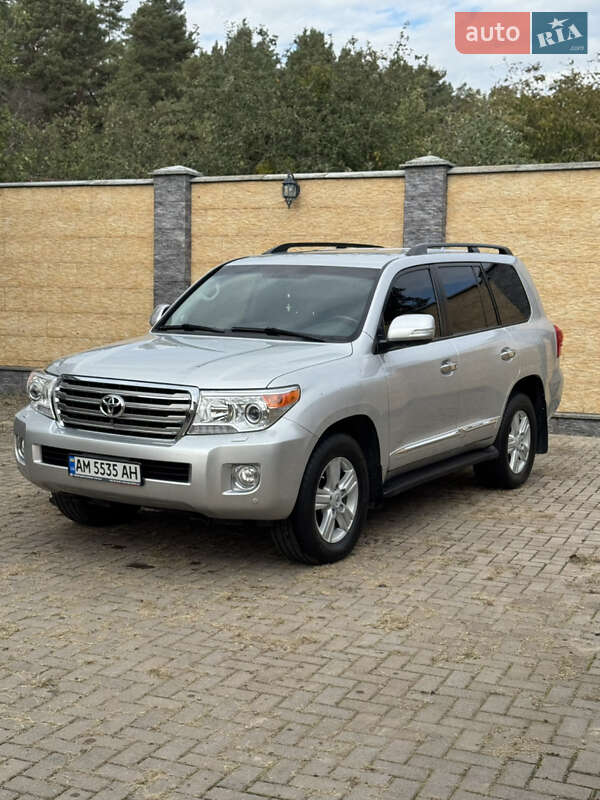 Toyota Land Cruiser 2014