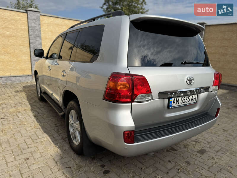 Внедорожник / Кроссовер Toyota Land Cruiser 2014 в Житомире