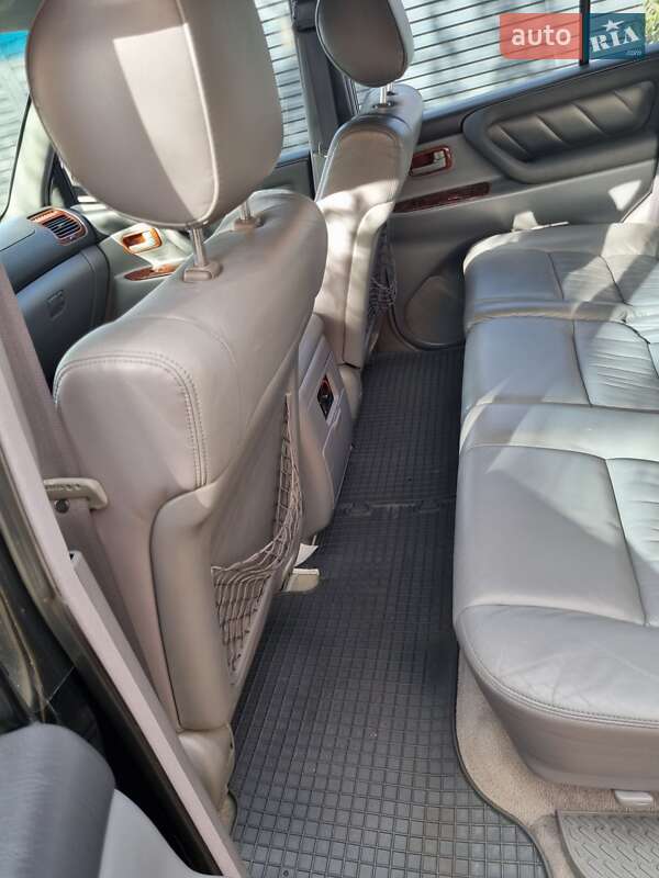 Позашляховик / Кросовер Toyota Land Cruiser 2001 в Дніпрі