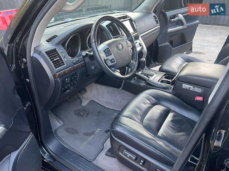 Позашляховик / Кросовер Toyota Land Cruiser 2012 в Києві