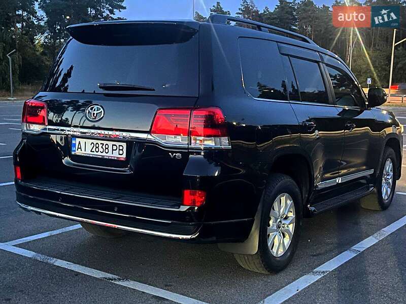Внедорожник / Кроссовер Toyota Land Cruiser 2018 в Киеве