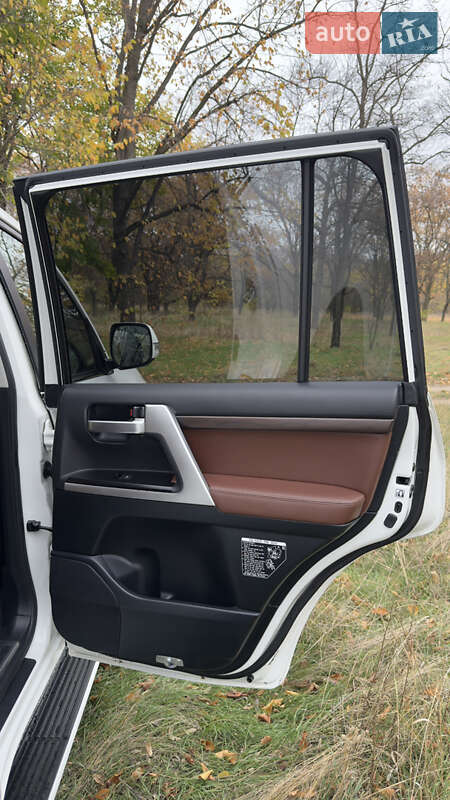 Внедорожник / Кроссовер Toyota Land Cruiser 2019 в Днепре