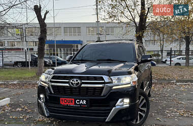 Внедорожник / Кроссовер Toyota Land Cruiser 2017 в Киеве