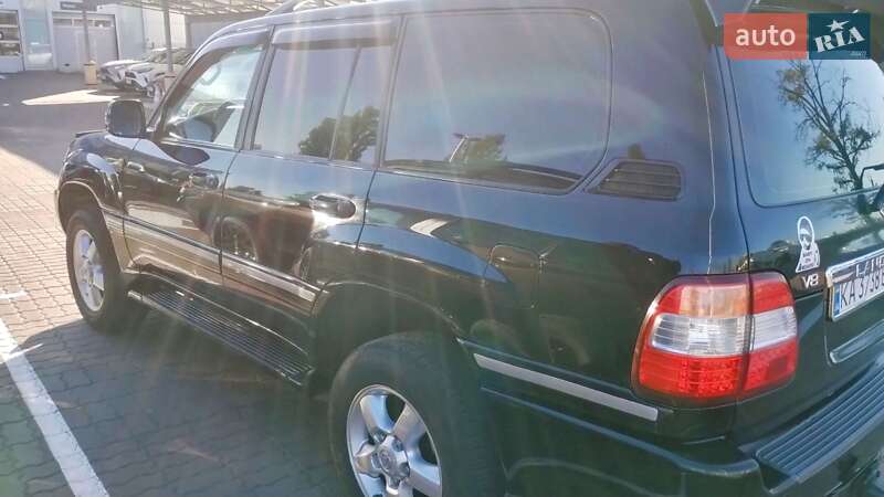 Позашляховик / Кросовер Toyota Land Cruiser 2003 в Києві