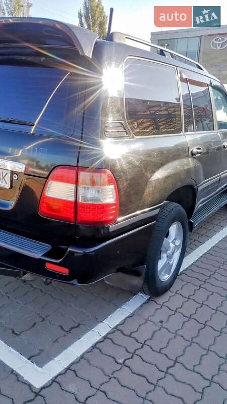 Позашляховик / Кросовер Toyota Land Cruiser 2003 в Києві